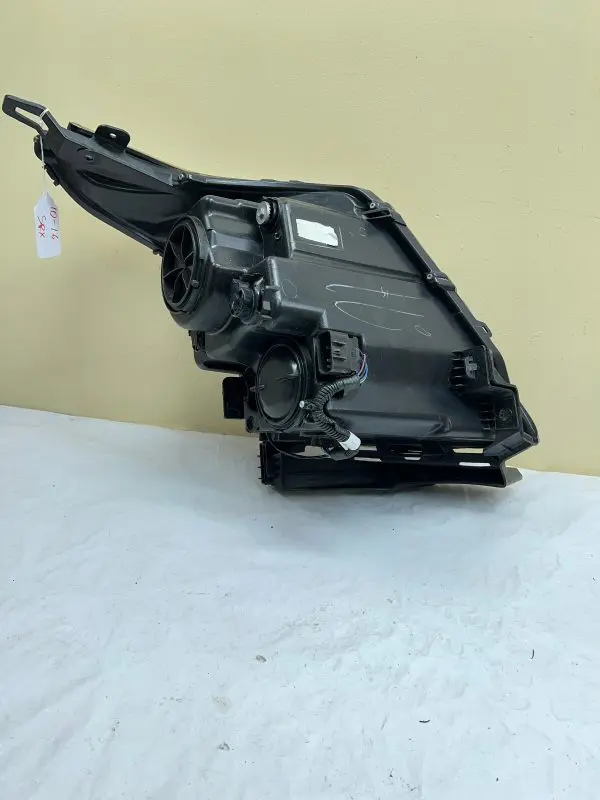 2010 2011 2012 2013 2014 2015 2016 CADILLAC SRX HALOGEN FRONT LEFT OEM HEADLIGHT - Image 20