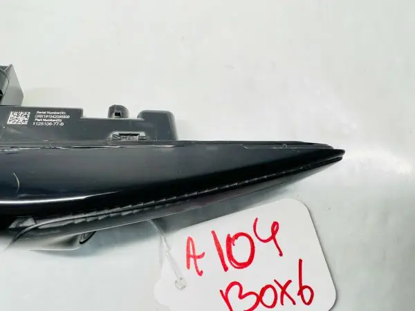112510677B 2017 2018 19 2020 TESLA MODEL 3 FRONT LEFT FENDER CAMERA TURN SIGNAL - Image 6