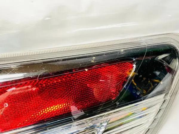 2011 2012 2013 2014 TOYOTA SIENNA SPORT LED REAR RIGHT OUTER TAIL LIGHT - Image 4