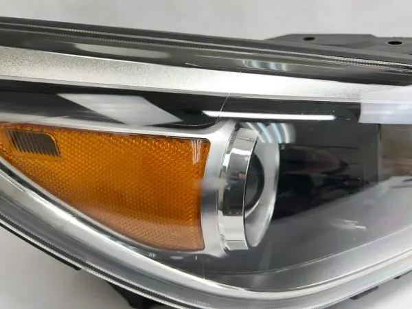 2018 2019 2020 HYUNDAI ELANTRA GT FRONT RIGHT OEM HEADLIGHT 92102-G30 - Image 8