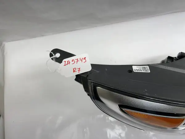 2018 2019 2020 HYUNDAI ELANTRA GT FRONT RIGHT OEM HEADLIGHT 92102-G30 - Image 14