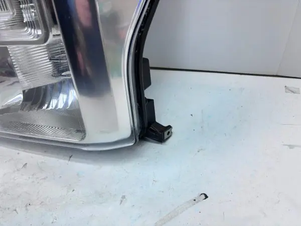 2017 2018 2019 FORD F250 F350 F450 F550 HALOGEN FRONT LEFT OEM HEADLIGHT - Image 4