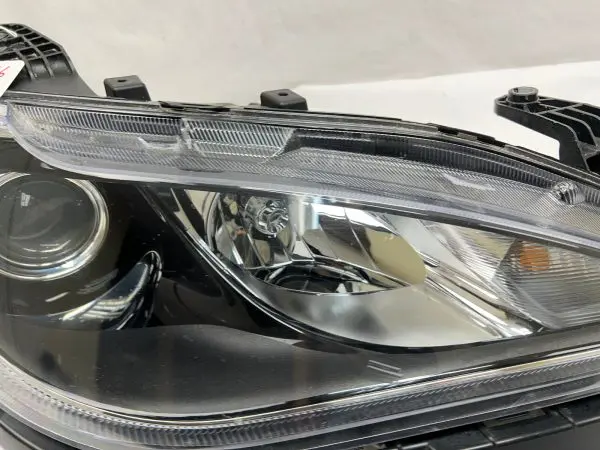 2017 2018 2019 2020 chrysler pacifica halogen led front right oem headlight - Image 5