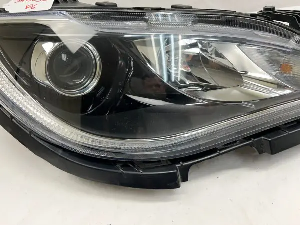 2017 2018 2019 2020 chrysler pacifica halogen led front right oem headlight - Image 6