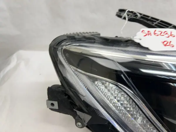 2017 2018 2019 2020 chrysler pacifica halogen led front right oem headlight - Image 9