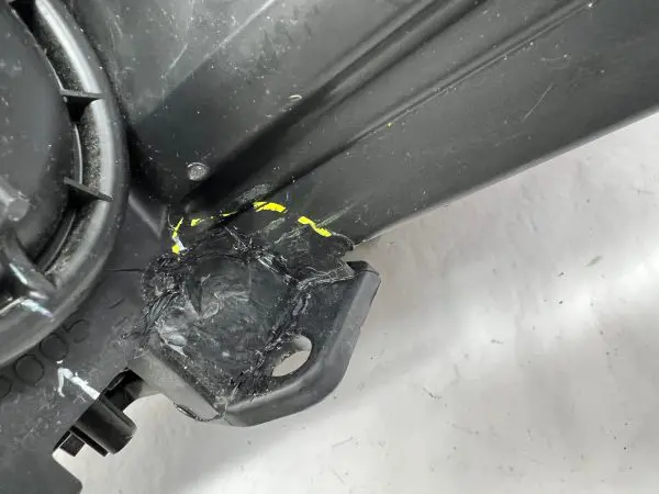 2017 2018 2019 2020 chrysler pacifica halogen led front right oem headlight - Image 18