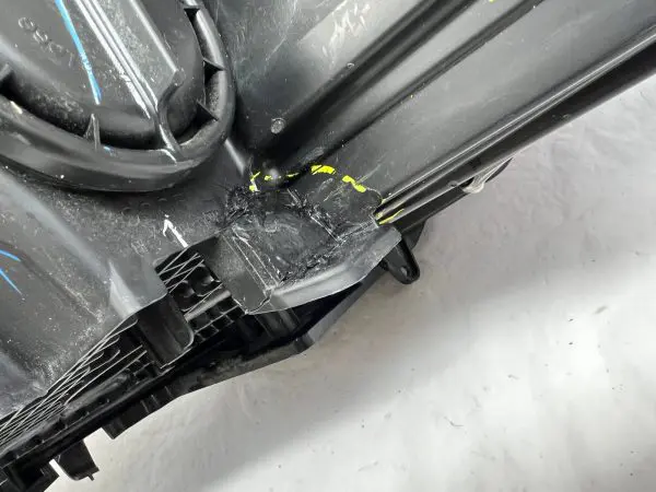 2017 2018 2019 2020 chrysler pacifica halogen led front right oem headlight - Image 19