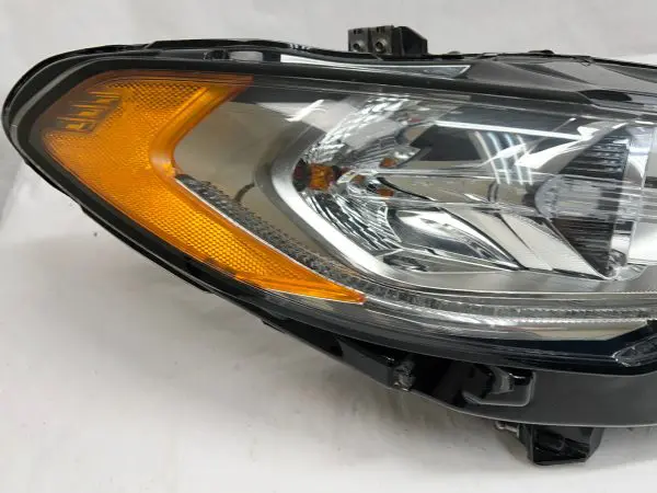 2017 2018 2019 2020 ford fusion halogen led right oem headlight hs7z13000gcp - Image 9