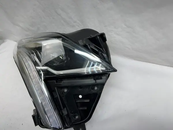 84849606  2021 2022 2023 cadillac xt5 led front right oem headlight complete - Image 2