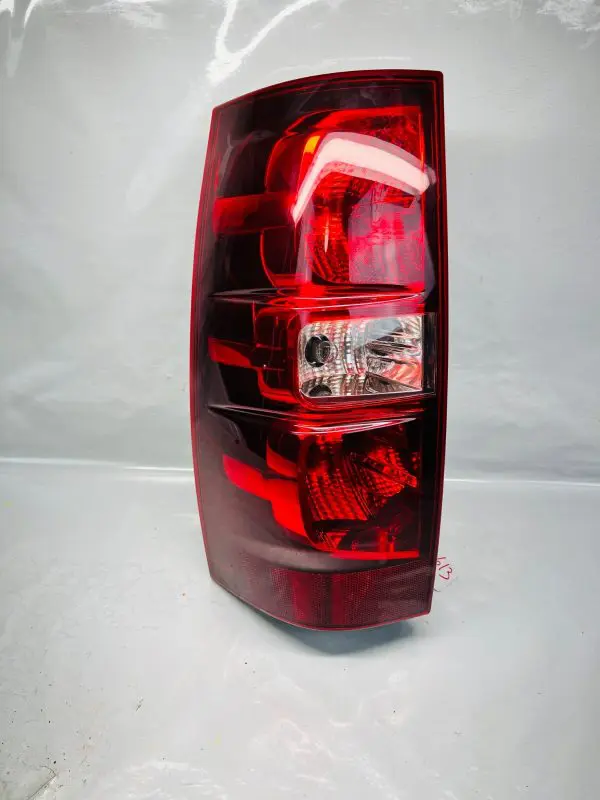 2007 2008 2009 2010 11 12 13 CHEVY TAHOE SUBURBAN AVALANCHE LEFT OEM TAIL LIGHT