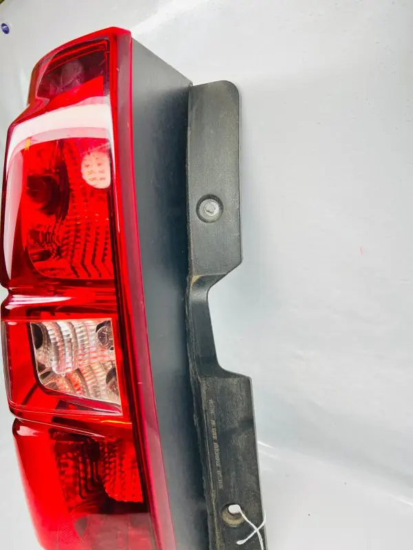 2007 2008 2009 2010 11 12 13 CHEVY TAHOE SUBURBAN AVALANCHE LEFT OEM TAIL LIGHT - Image 3