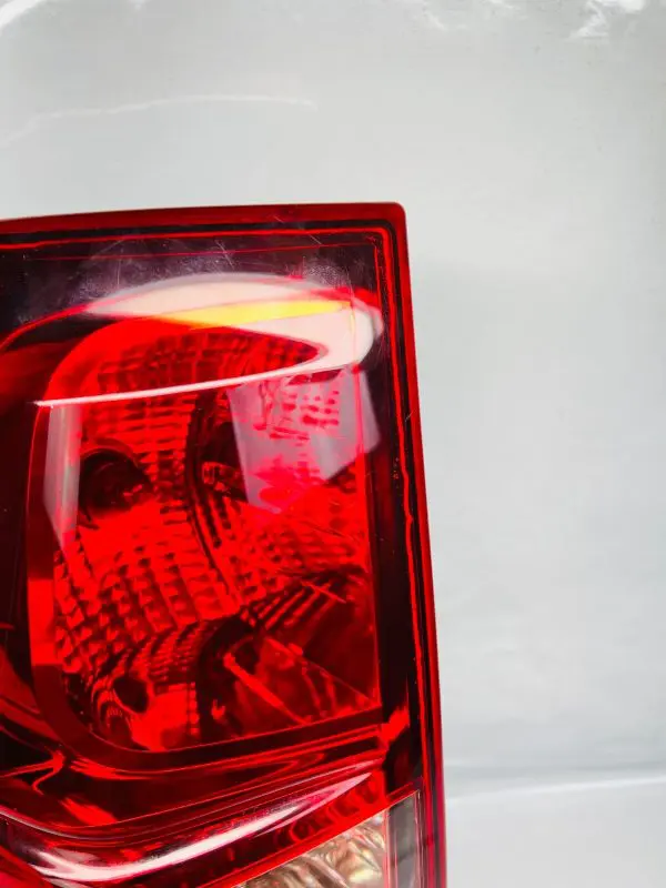 2007 2008 2009 2010 11 12 13 CHEVY TAHOE SUBURBAN AVALANCHE LEFT OEM TAIL LIGHT - Image 4