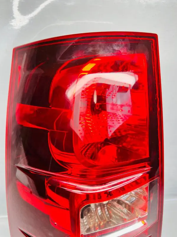 2007 2008 2009 2010 11 12 13 CHEVY TAHOE SUBURBAN AVALANCHE LEFT OEM TAIL LIGHT - Image 5