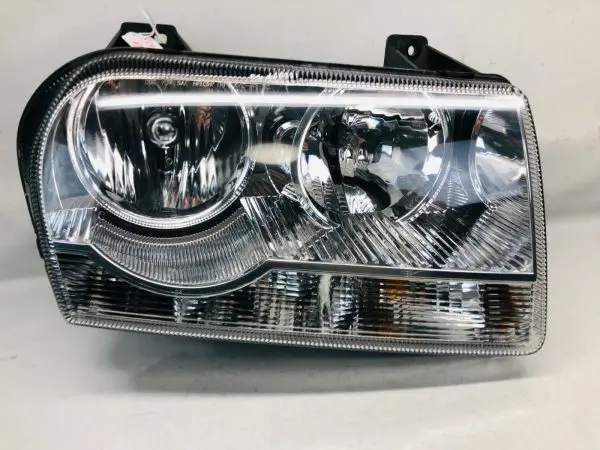 NICE 04805756AG  2005 2006 2007 CHRYSLER 300 FRONT RIGHT OEM HEADLIGHT COMPLETE - Image 2