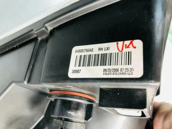 NICE 04805756AG  2005 2006 2007 CHRYSLER 300 FRONT RIGHT OEM HEADLIGHT COMPLETE - Image 10