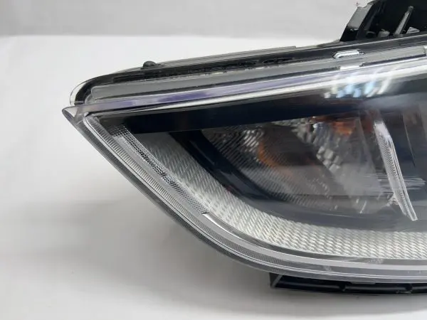 92101-j0xxx  2018 2019 2020 2021 2022 hyundai accent front left oem headlight - Image 2