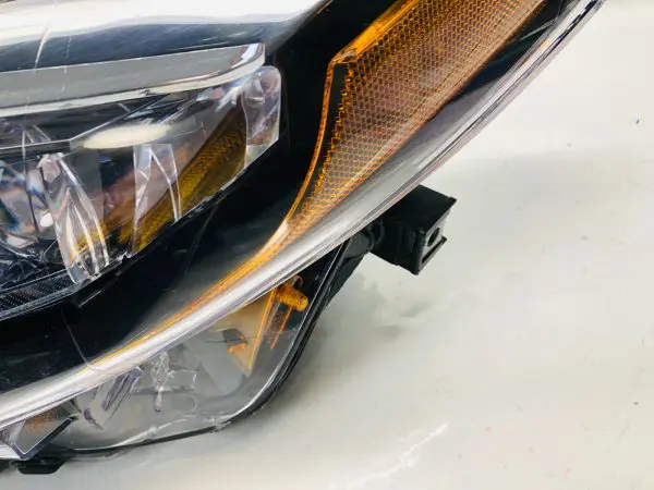 🎈NICE🎈FOR 2017 2018 2019 TOYOTA COROLLA LED FRONT LEFT HEADLIGHT ALL TABS - Image 11
