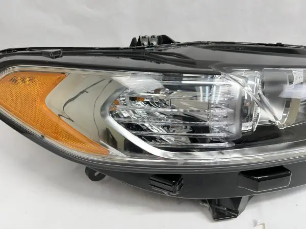 🎈NICE 🎈 2013 2014 2015 2016 FORD FUSION HALOGEN FRONT RIGHT HEADLIGHT - Image 7