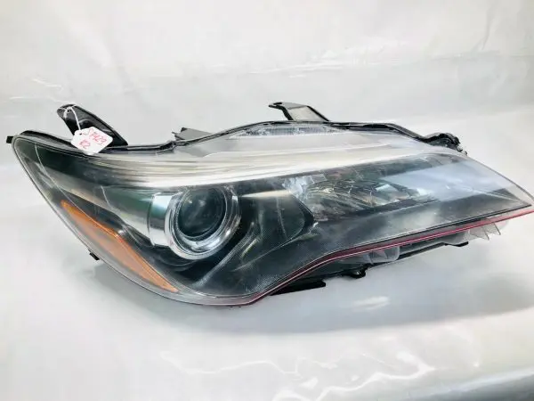 2015 2016 2017 TOYOTA CAMRY DARK BLACK BEZEL FRONT RIGHT OEM HEADLIGHT