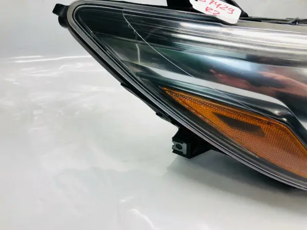 2015 2016 2017 TOYOTA CAMRY DARK BLACK BEZEL FRONT RIGHT OEM HEADLIGHT - Image 3