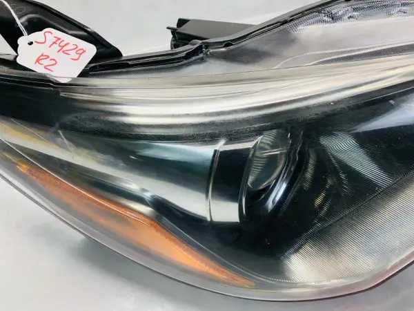 2015 2016 2017 TOYOTA CAMRY DARK BLACK BEZEL FRONT RIGHT OEM HEADLIGHT - Image 10