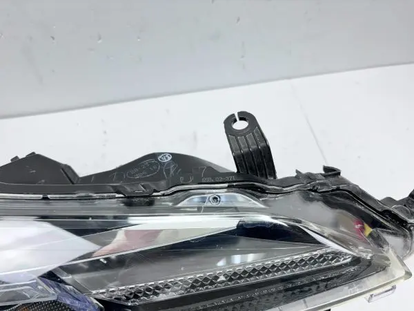 OEM 2017 2018 2019 TOYOTA COROLLA LED FRONT RIGHT HEADLIGHT - Image 5