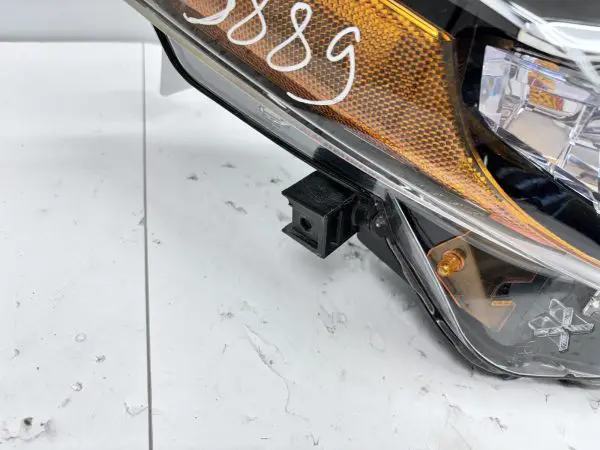 OEM 2017 2018 2019 TOYOTA COROLLA LED FRONT RIGHT HEADLIGHT - Image 11
