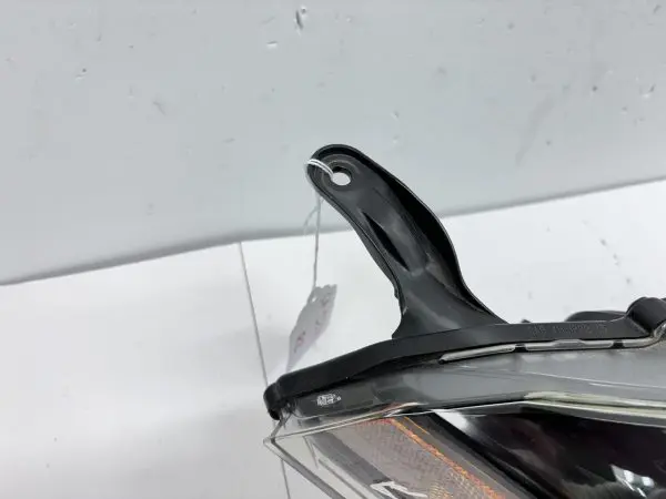 OEM 2017 2018 2019 TOYOTA COROLLA LED FRONT RIGHT HEADLIGHT - Image 13