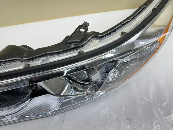 2014 2015 2016  TOYOTA HIGHLANDER HALOGEN FRONT LEFT OEM HEADLIGHT - Image 17