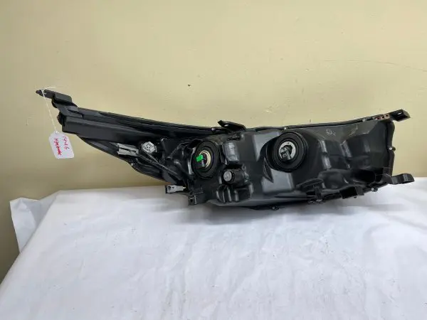 2014 2015 2016  TOYOTA HIGHLANDER HALOGEN FRONT LEFT OEM HEADLIGHT - Image 20