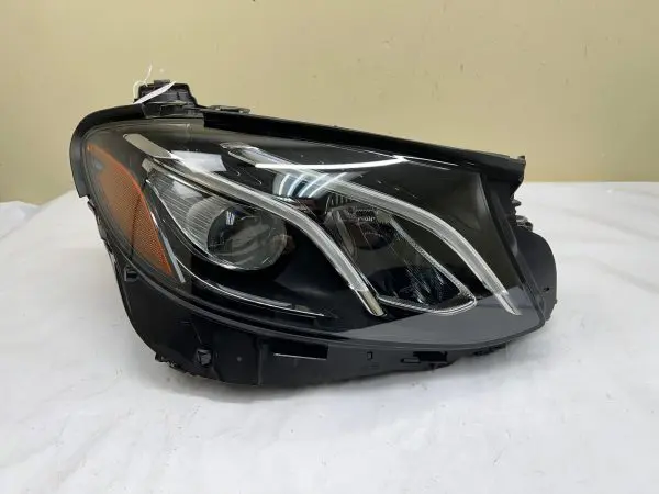 NICE 2017 2018 2019 2020 MERCEDES E CLASS LED E300 E350 E550 RIGHT OEM HEADLIGHT
