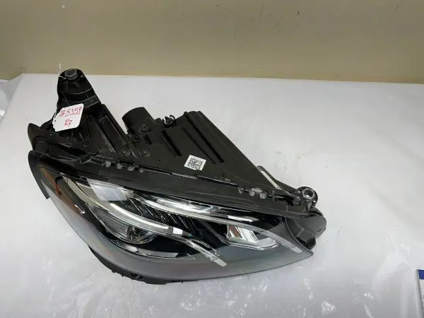 NICE 2017 2018 2019 2020 MERCEDES E CLASS LED E300 E350 E550 RIGHT OEM HEADLIGHT - Image 2