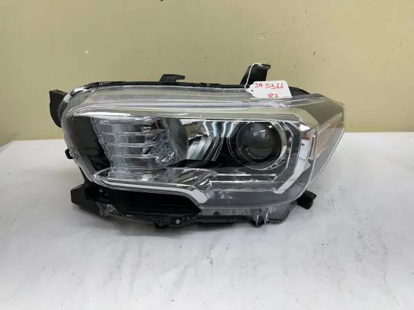 2016 2017 2018 2019 2020 2021 2022 TOYOTA TACOMA HALOGEN LED LEFT OEM HEADLIGHT