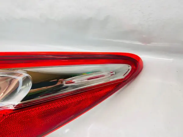 🎈🎈  2015 2016 2017 TOYOTA CAMRY REAR RIGHT OUTER OEM TAIL LIGHT - Image 4