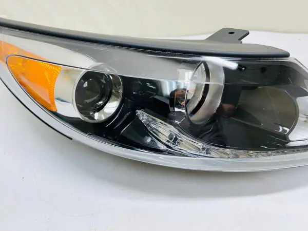 MINT 2013 2014 2015 2016 KIA SPORTAGE HALOGEN LED RIGHT OEM HEADLIGHT 921023w710 - Image 6