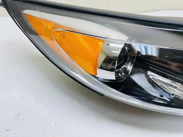 MINT 2013 2014 2015 2016 KIA SPORTAGE HALOGEN LED RIGHT OEM HEADLIGHT 921023w710 - Image 7