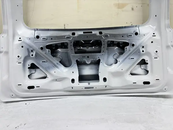 MINT OEM 2021 2022 2023 2024 CADILLAC ESCALADE REAR LIFTGATE TAILGATE 84880968 - Image 11