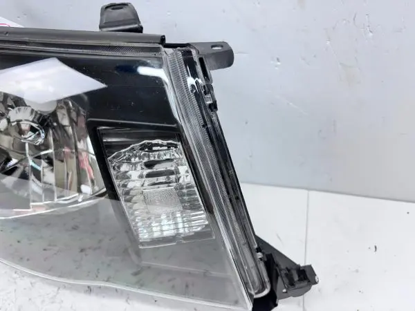 for 2005 2006 2007 2008 2009 2010 2011 toyota tacoma halogen right headlight - Image 5