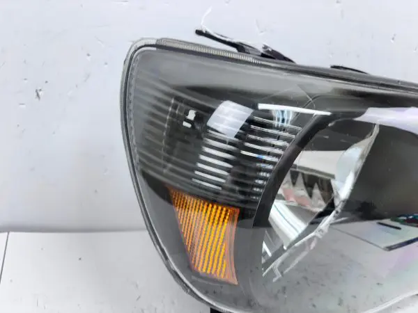 for 2005 2006 2007 2008 2009 2010 2011 toyota tacoma halogen right headlight - Image 15