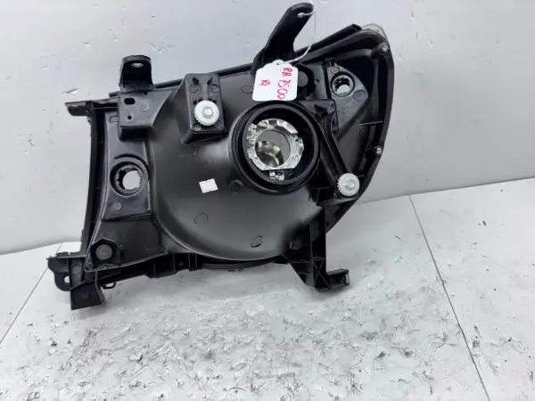 for 2005 2006 2007 2008 2009 2010 2011 toyota tacoma halogen right headlight - Image 19