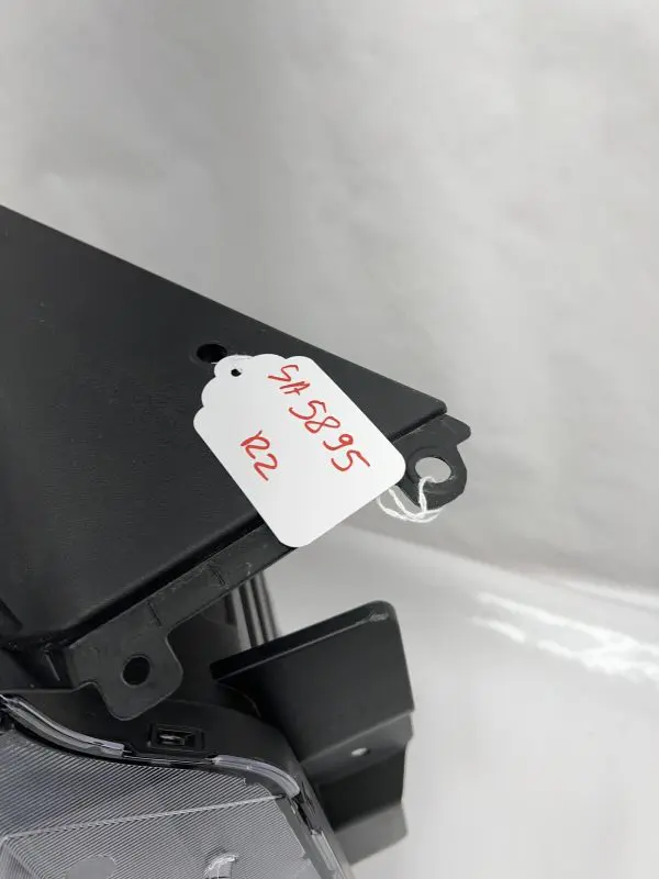 NICE 2023 2024 KIA TELLURIDE FULL LED FRONT RIGHT OEM HEADLIGHT 92102S9550 - Image 3