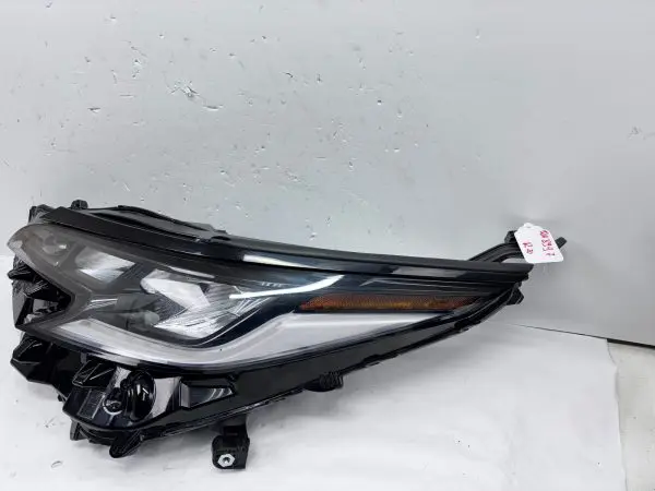 2021 2022 2023 2024 toyota sienna led front left oem headlight damaged - Image 2