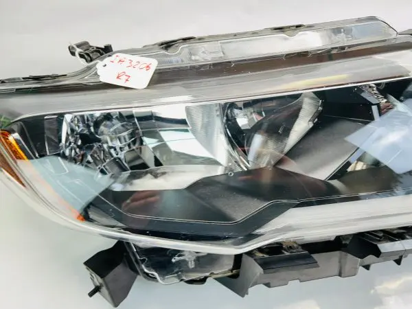 2017 2018 2019 2020 NISSAN ROGUE HALOGEN LED FRONT RIGHT OEM HEADLIGHT - Image 6