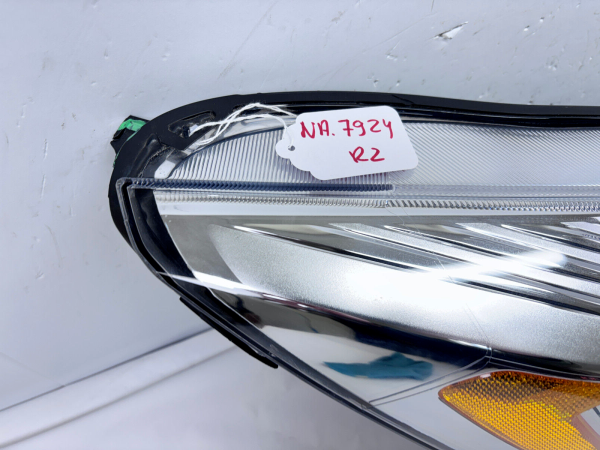 2017 2018 2019 FORD ESCAPE HALOGEN LED FRONT RIGHT OEM HEADLIGHT GJ5413W029BH - Image 9