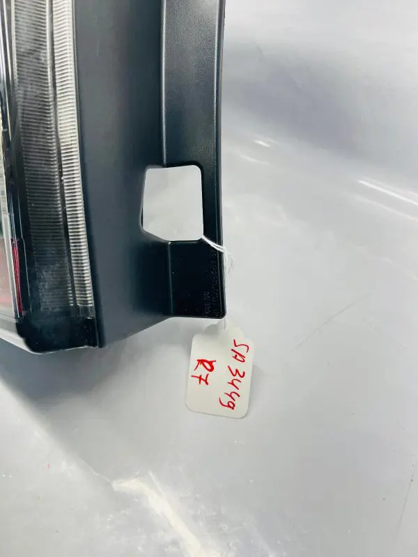 2014-2017 2018 2019 2020 2021 2022 2023 TOYOTA 4RUNNER REAR LEFT OEM TAIL LIGHT - Image 4