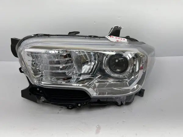 2016 2017 2018 2019 2020 2021 2022 toyota tacoma halogen  left oem headlight