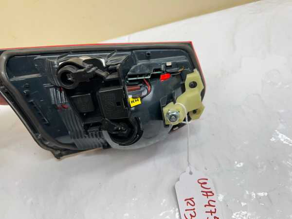 2012 2013 2014 2015 BMW F30 M3 3 SERIES 320 328  REAR RIGHT INNER OEM TAIL LIGHT - Image 8