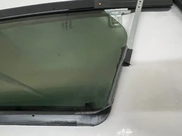dv11456ypy 2009-2016 2017 2018 2019 Ford Flex Rear Right Vent Window Glas OEM - Image 2