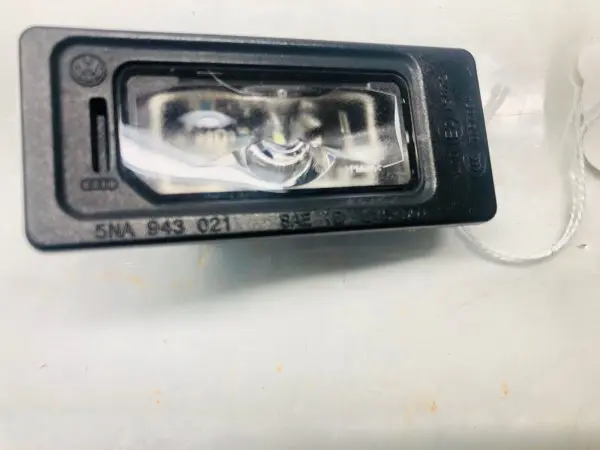 5NA943021, VW ATLAS PASSAT JETTA TIGUAN GOLF REAR LED LICENSE PLATE LIGHT OEM - Image 2