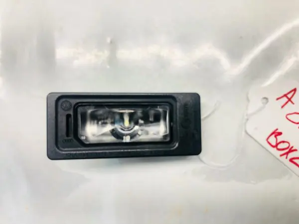 5NA943021, VW ATLAS PASSAT JETTA TIGUAN GOLF REAR LED LICENSE PLATE LIGHT OEM - Image 4